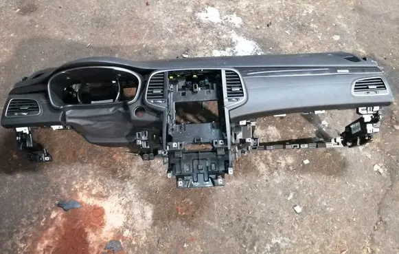 Renault Talisman Dashboard 681009300R 681006329R 985254034R