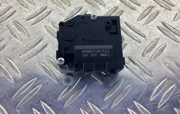 Lexus RC Air flap motor/actuator 0638002120
