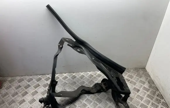 Mercedes-Benz C W204 Headlight/headlamp mounting bracket A2046201291