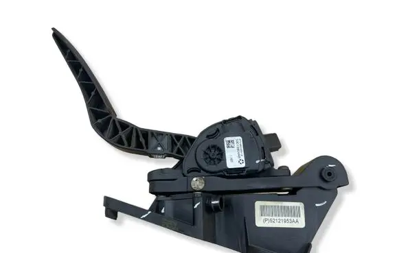 Jeep Grand Cherokee (WK) Accelerator throttle pedal 53013904AB