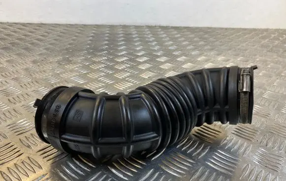 Opel Antara Air intake hose/pipe 96628960