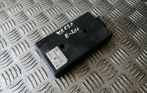 Mercedes-Benz E W211 Phone control unit/module B67824225