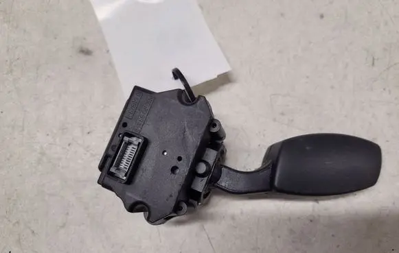BMW 5 E60 E61 Indicator stalk 695135202