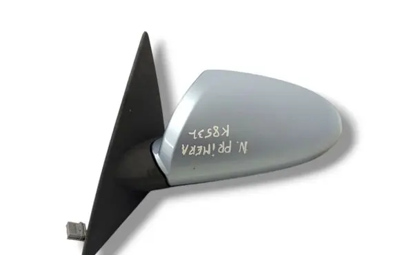 Nissan Primera Front door electric wing mirror 