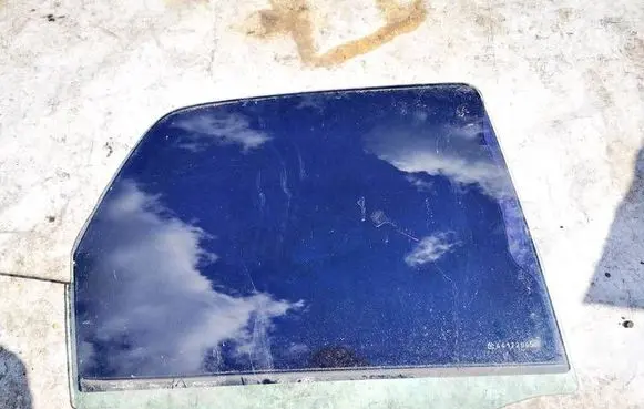 Opel Meriva A Rear door window glass 93292392