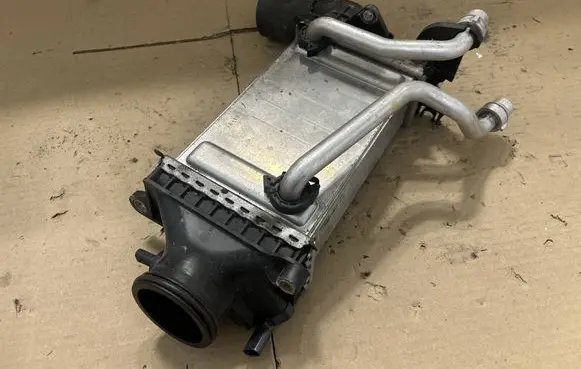 Mercedes-Benz E W213 Intercooler radiator A2740900414 2740900414
