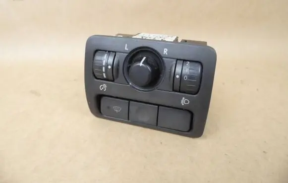Subaru Legacy Wing mirror control module 159911