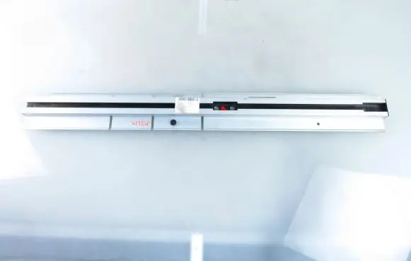 BMW X3 F25 Sliding door upper top rail 9175147
