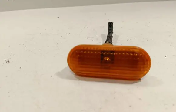 Ford Focus C-MAX Front fender indicator light 2S6A13K354AD