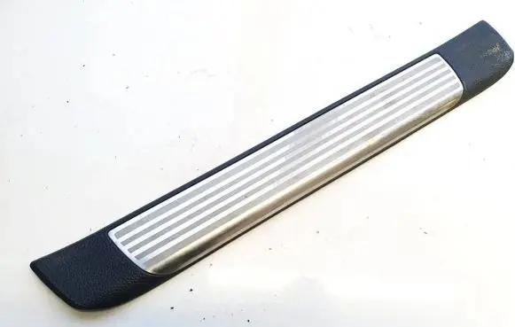 Skoda Superb B6 (3T) Front sill trim cover