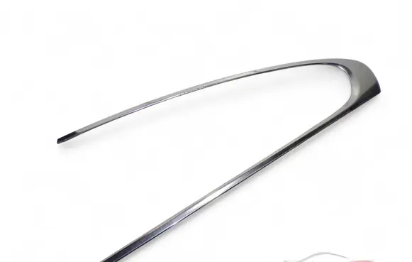 Jaguar XF X250 Rear side glass trim 8X23F255A61A