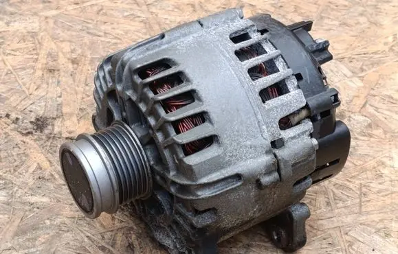 Audi A3 8Y Generator/alternator 05E903026K 223032024 2740492C