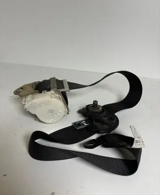 BMW X3 E83 Front seatbelt 040549 33048191