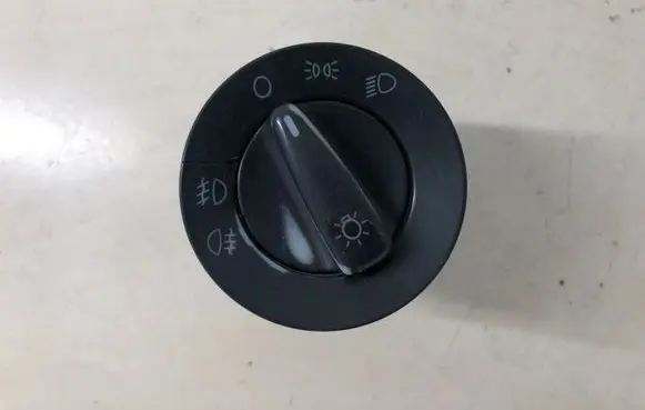 Volkswagen PASSAT B5 Light switch 1C0941531A