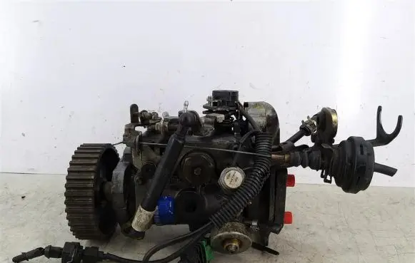 Volvo S40, V40 Fuel injection high pressure pump R8448B260A