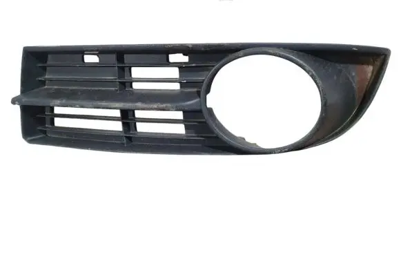 Volkswagen Touran I Front bumper lower grill 1T0853665A