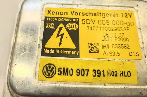 Volkswagen Touareg I Headlight ballast module Xenon 5DV00900000 5M0907391