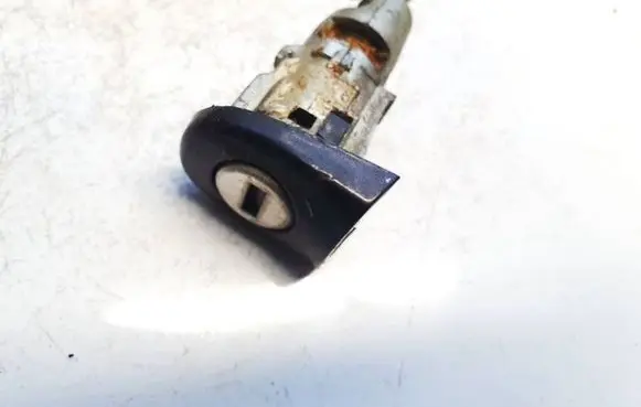 Volkswagen Golf V Front door lock (next to the handle) 1k0837167a