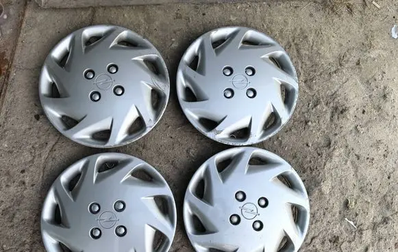 Opel Vectra A R14 wheel hub/cap/trim 90375371