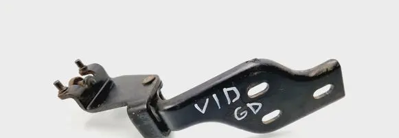 KIA Carnival Sliding door middle roller runner 