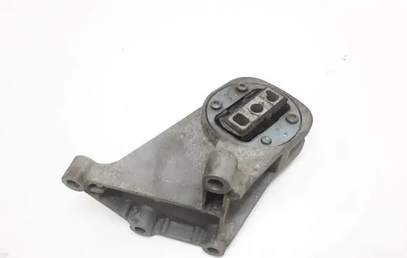 Volvo XC90 Engine mount bracket 30723146
