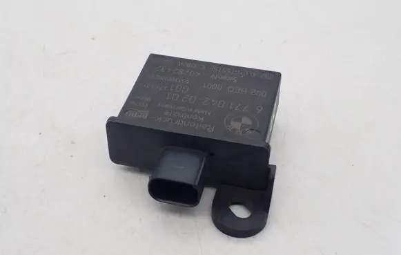 BMW 5 E60 E61 Tire pressure sensor 6771042 67710420201