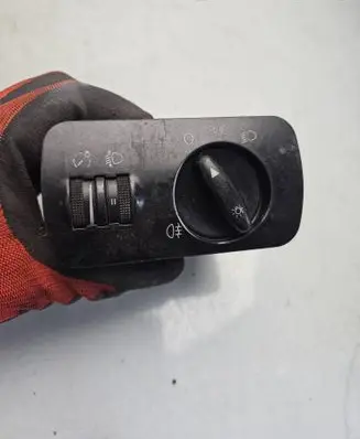 Seat Leon (1M) Light switch 1M2941531