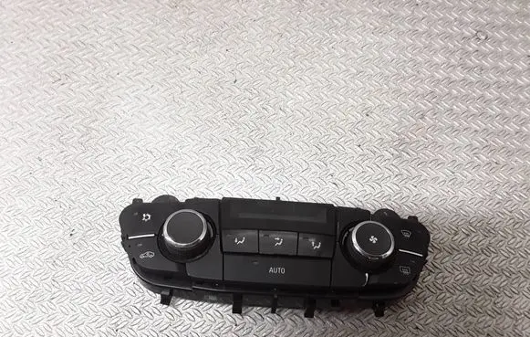 Opel Insignia A Climate control unit 13273095