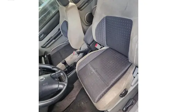 Nissan X-Trail T30 Seat set 