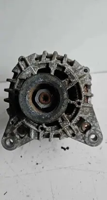 Renault Clio III Generator/alternator 2543509A 8200101541 TG9B042
