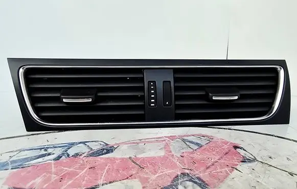 Audi A5 8T 8F Dash center air vent grill 8t1820951