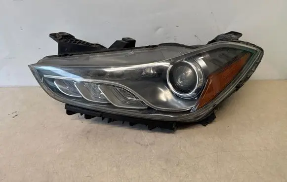 Maserati Ghibli Headlight/headlamp 00670038241