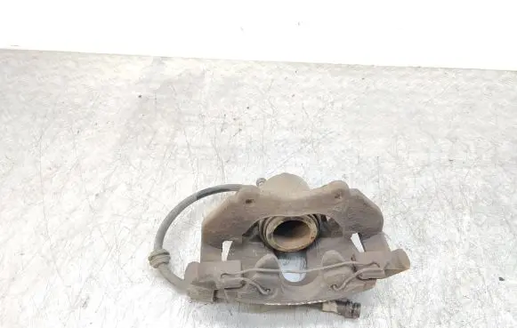 Ford Kuga I Front brake caliper