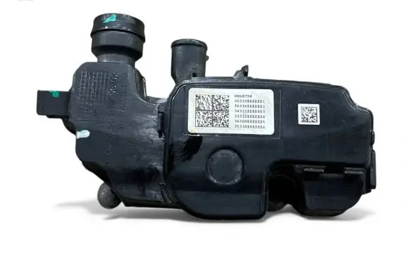 Mercedes-Benz AMG GT 4 x290 w290 Oil breather separator A2560109602