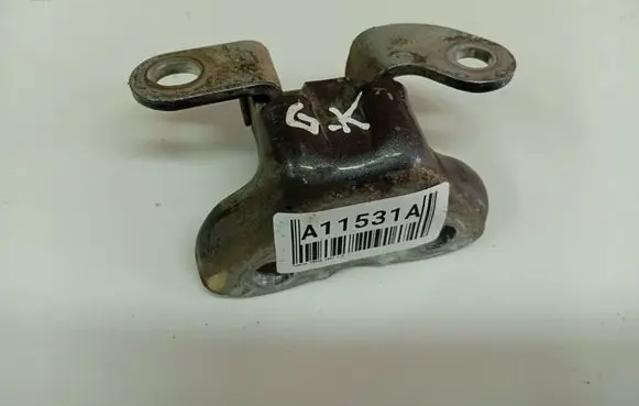 Toyota Yaris Rear door lower hinge