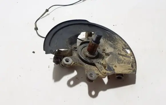 Rear wheel hub