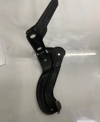 Audi A6 S6 C6 4F Intercooler pipe mounting bracket 4F0145813F