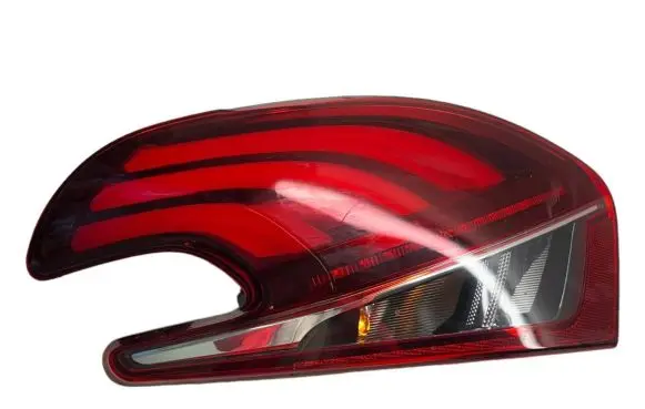 Peugeot 208 Rear/tail lights 9825601280