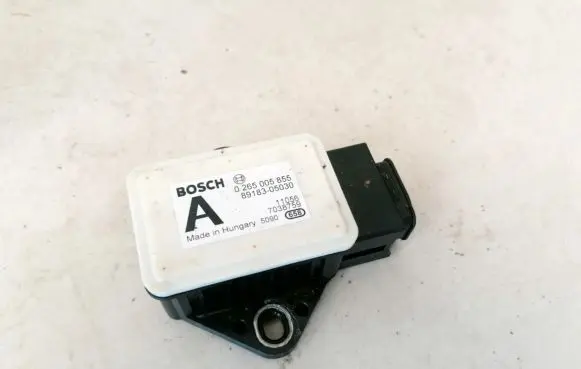 Toyota Avensis T270 ESP acceleration yaw rate sensor 0265005855 89183-05030