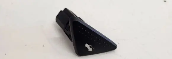 Tailgate opening switch