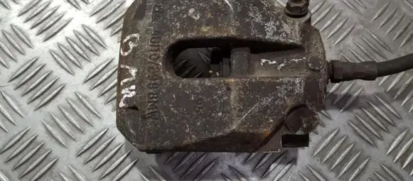 BMW 5 E39 Rear brake caliper 4010298
