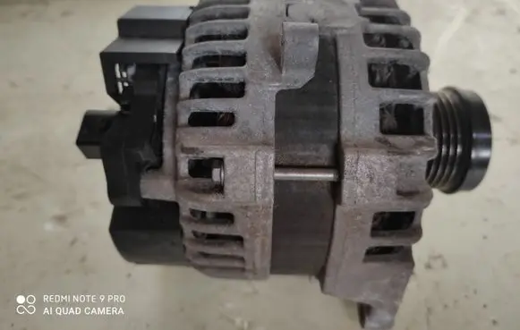 Mercedes-Benz B W246 W242 Generator/alternator A0009060022