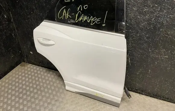 Audi Q3 F3 Rear door 