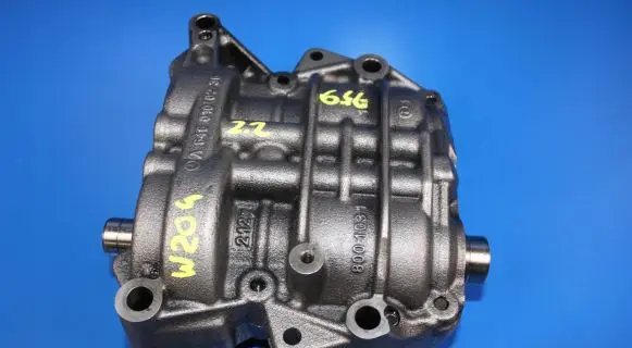 Mercedes-Benz C W204 Water pump R6461810101