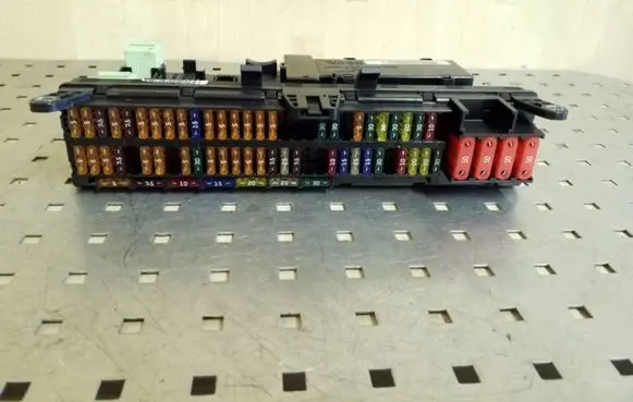BMW X5 E53 Fuse box set 8380407 8378107