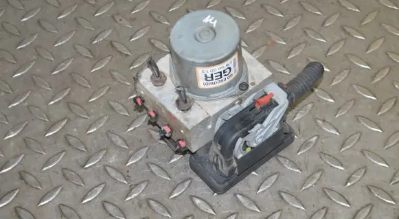 Hyundai i30 ABS Pump A658930500 A658920500
