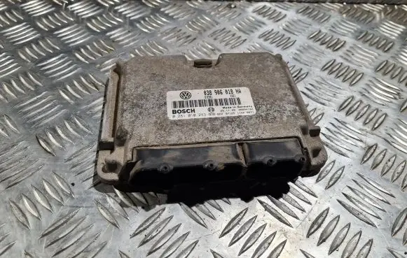 Volkswagen Golf IV Engine control unit/module 0281010243 038906018HA