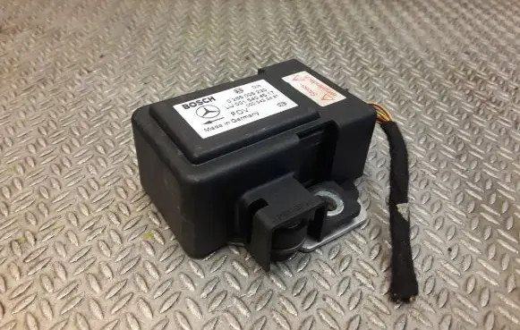 Mercedes-Benz S W220 Yaw turn rate sensor 0015404517 A0015404517