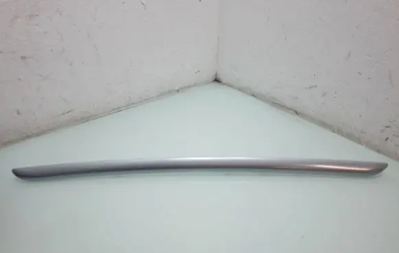 Mercedes-Benz GL X164 Dashboard glove box trim A1646830170