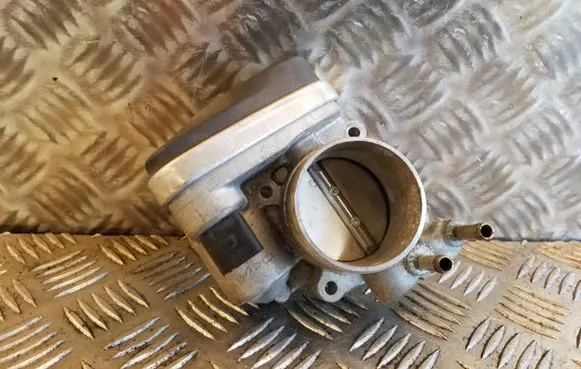 Audi A3 S3 A3 Sportback 8P Throttle valve 06F133062